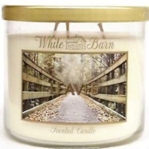 BATH & BODY WORKS WHITE BARN LEAVES 3-WICK CANDLE